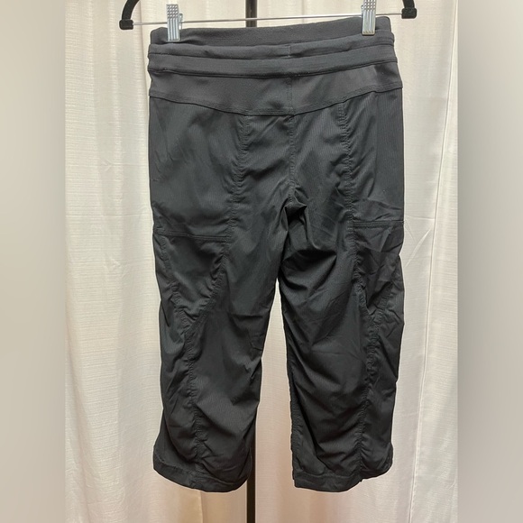 Lululemon Studio Crop Black | size 4 - Picture 5 of 6